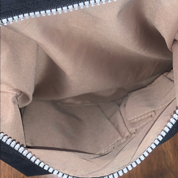 Baggallini Cross Body Bag - Picture 4 of 7